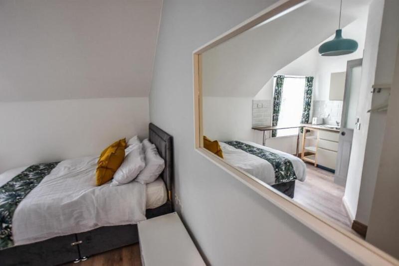Regency GuestHouse Manchester North image