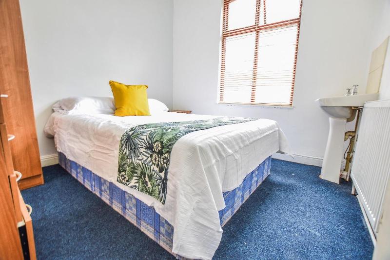 Regency GuestHouse Manchester North image