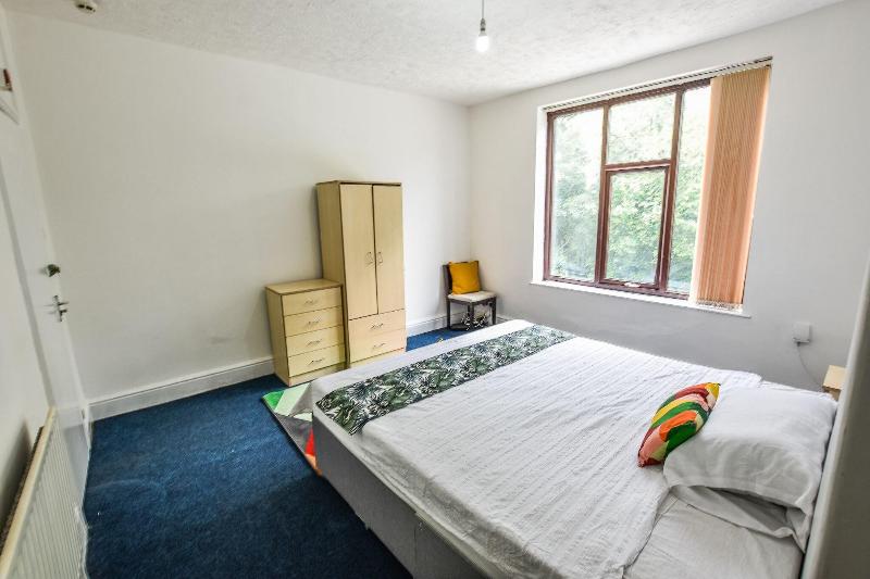 Regency GuestHouse Manchester North image