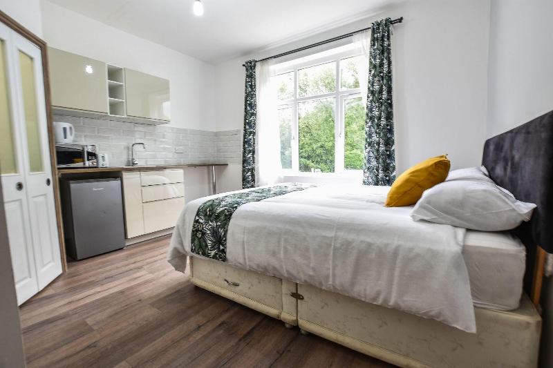 Regency GuestHouse Manchester North image