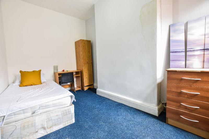 Regency GuestHouse Manchester North image