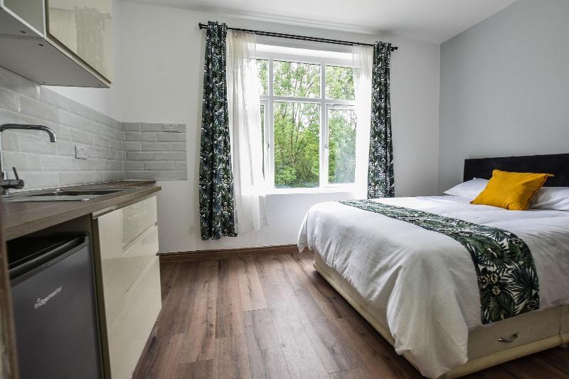 Regency GuestHouse Manchester North image