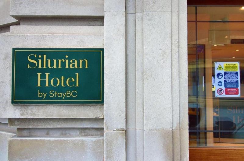 Silurian Hotel — general view