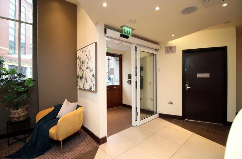 Silurian Hotel image