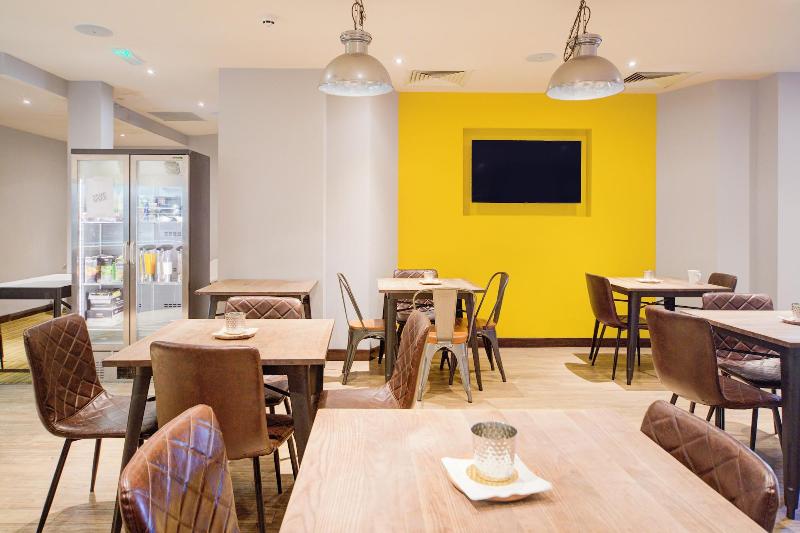 Silurian Hotel image