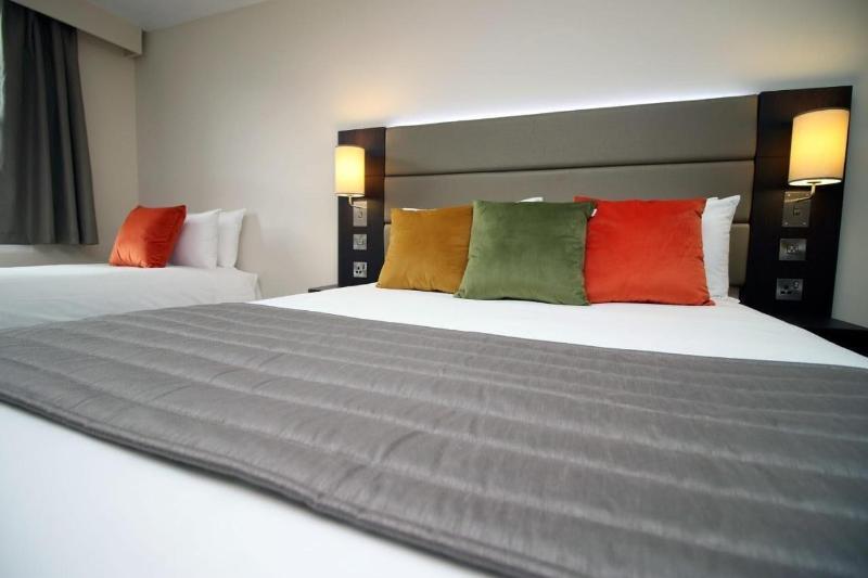 Silurian Hotel image