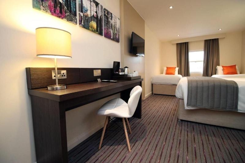 Silurian Hotel image