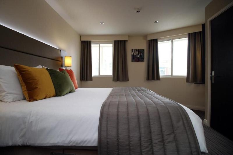 Silurian Hotel image