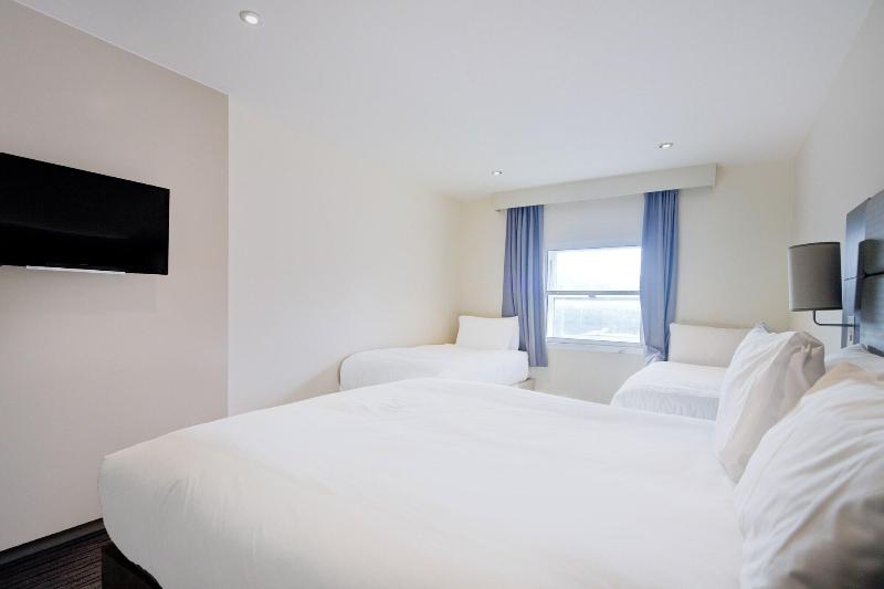 Silurian Hotel image