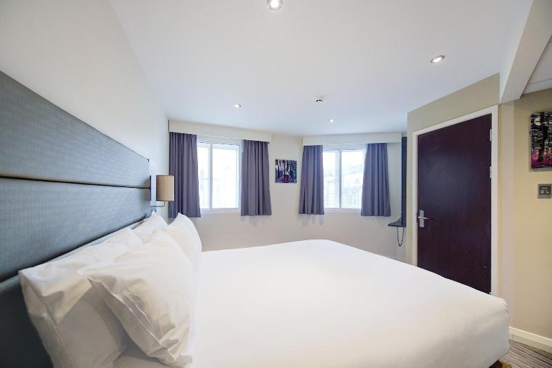 Silurian Hotel image