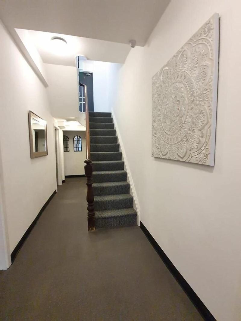 Alexandra Hotel image