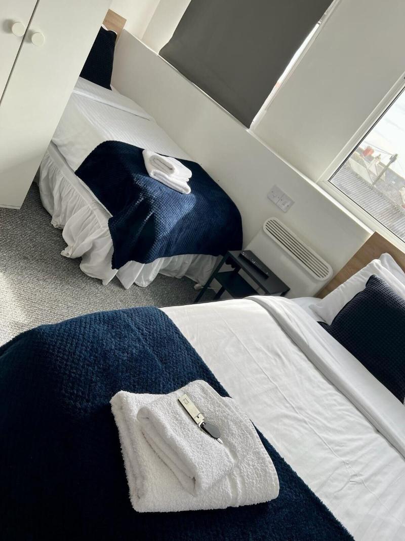 Alexandra Hotel image