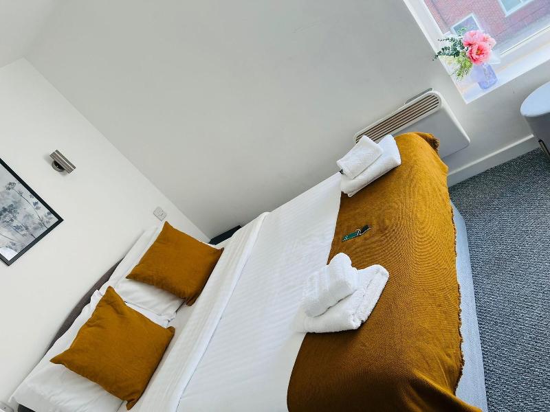 Alexandra Hotel image
