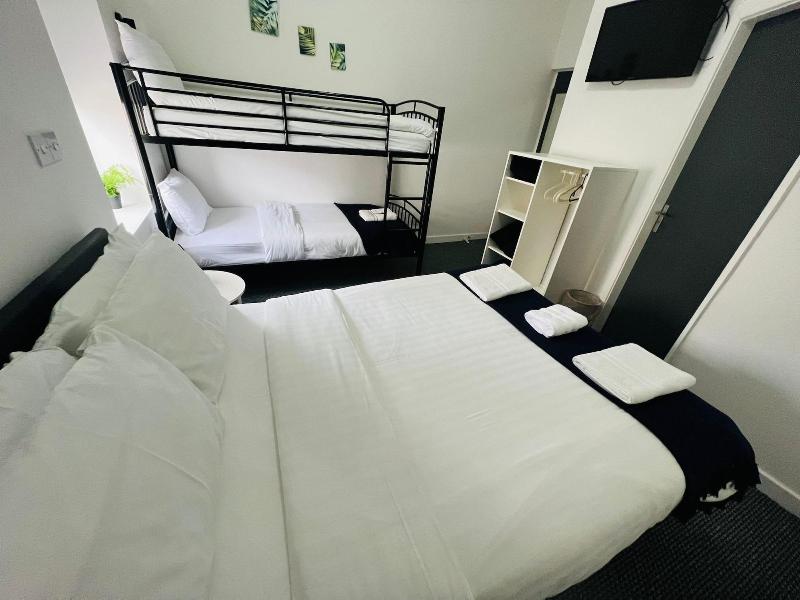 Alexandra Hotel image