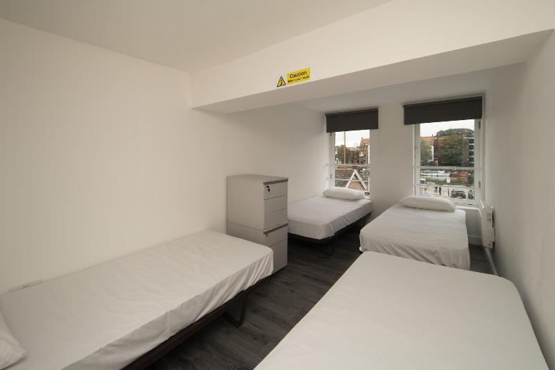 Harbourside Hostel Bristol image