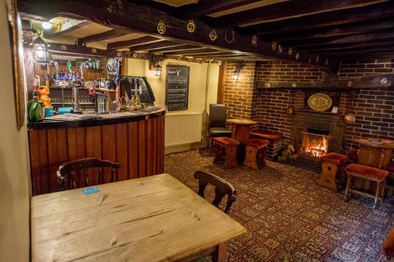 Black Horse Inn image