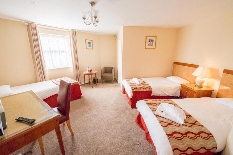 Black Horse Inn image