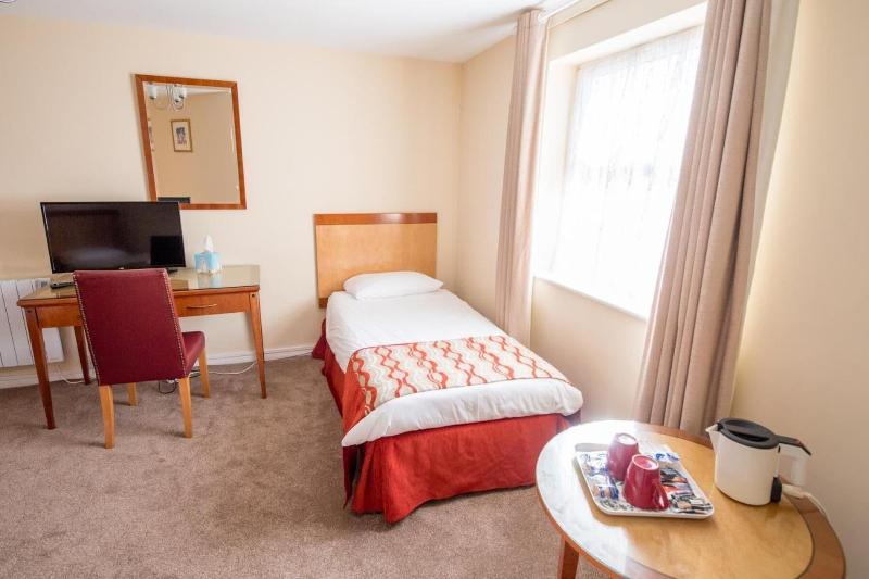Black Horse Inn image