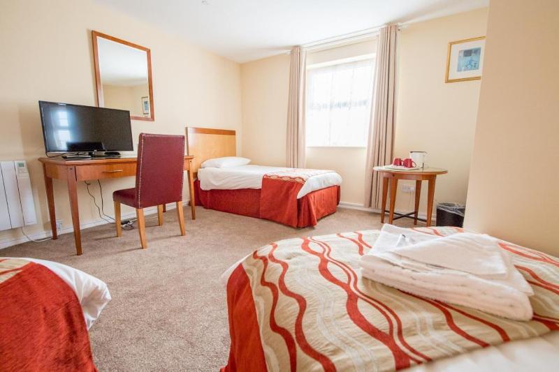 Black Horse Inn image