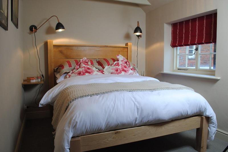 Courtyard Cottages Lymington image