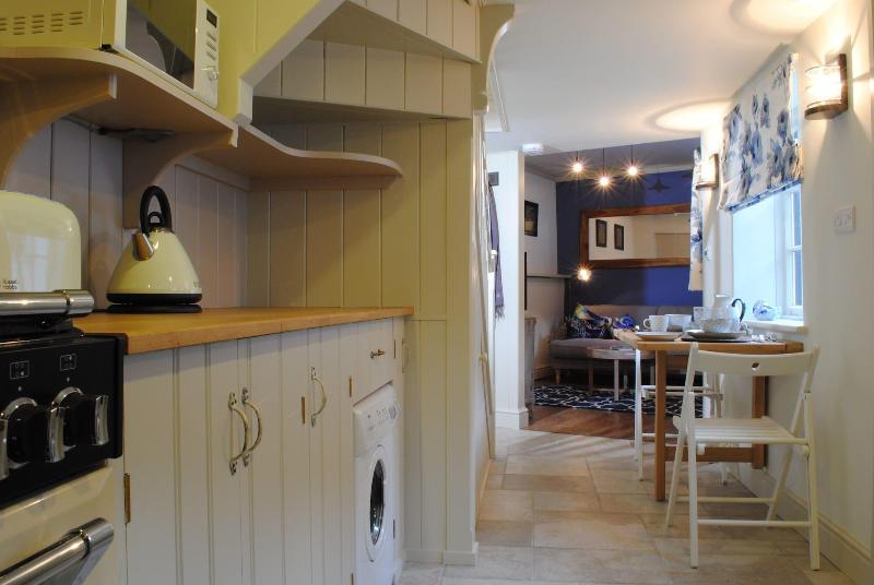 Courtyard Cottages Lymington image