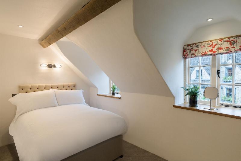 The Royal Oak Tetbury image