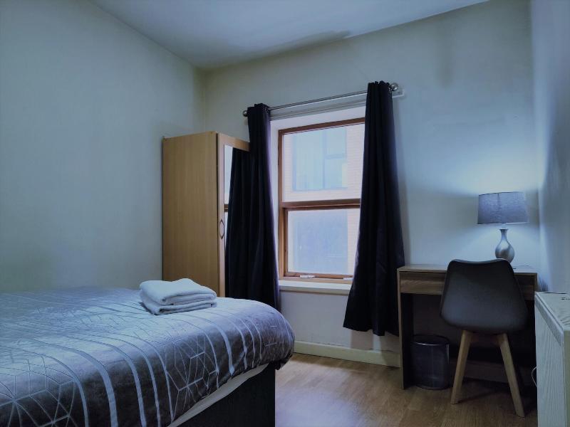Liverpool Stays - City Centre Rooms image