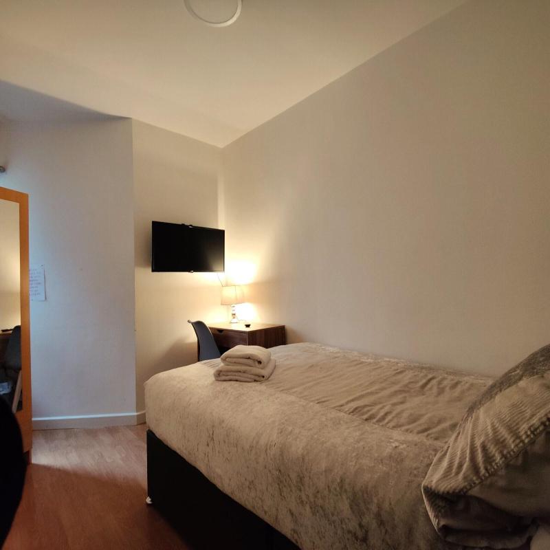 Liverpool Stays - City Centre Rooms image