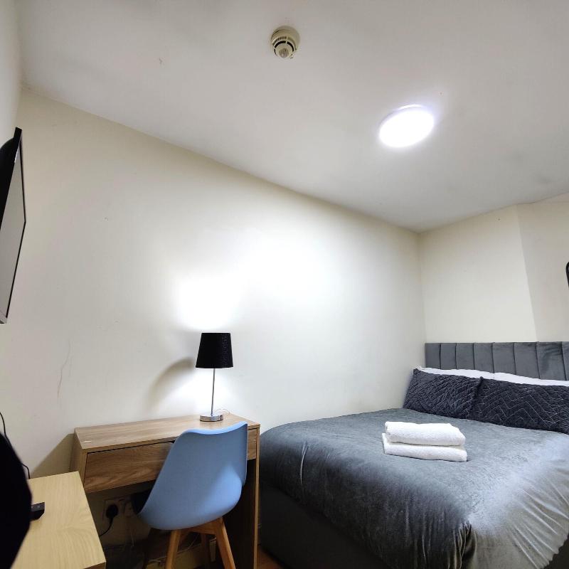 Liverpool Stays - City Centre Rooms image