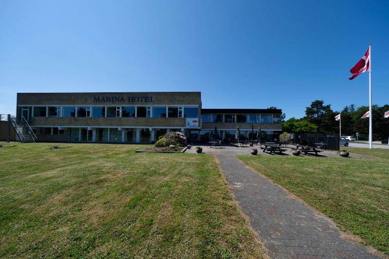 Hotel Marina Apartments image