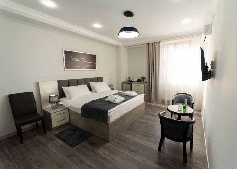 Downtown Suites Yerevan image