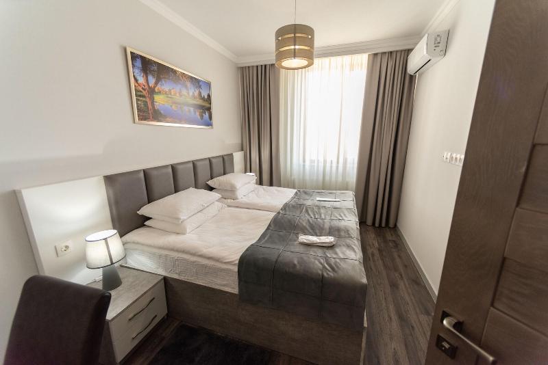 Downtown Suites Yerevan image
