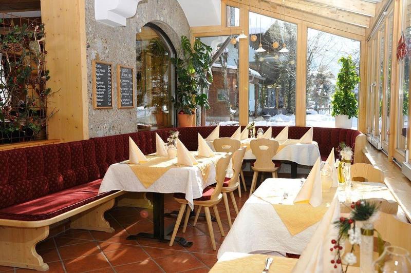 Hotel Alpina image