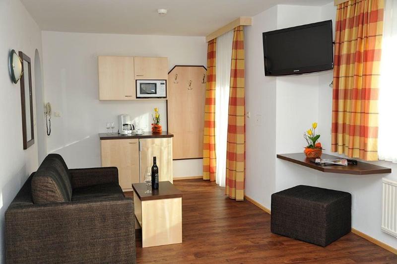 Hotel Alpina image