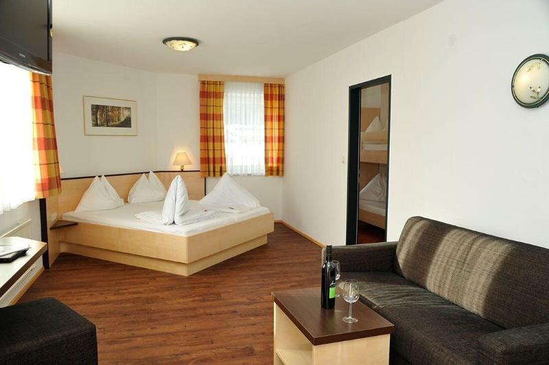 Hotel Alpina image