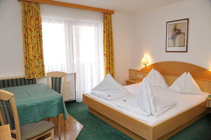 Hotel Alpina image