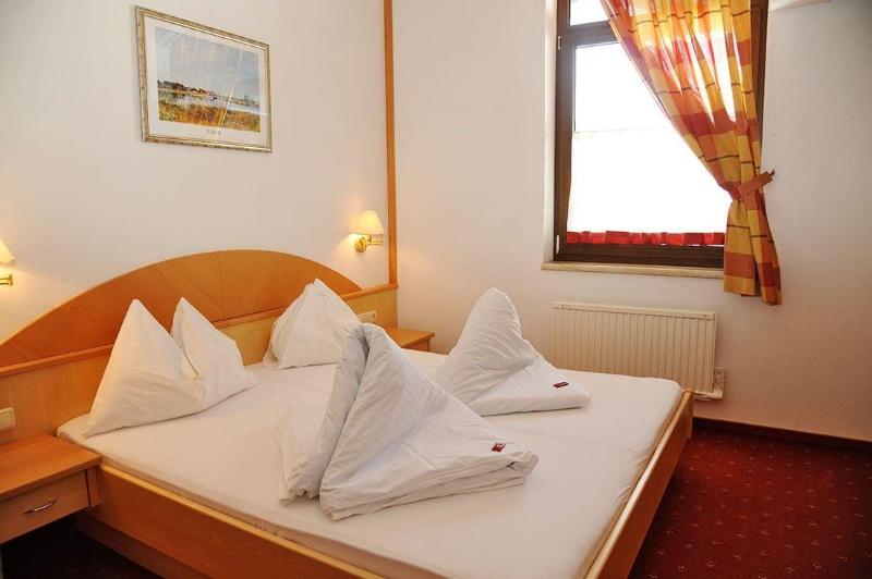 Hotel Alpina image