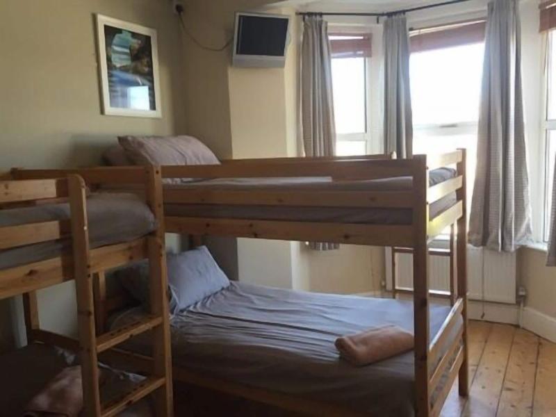 Smarties Surf Lodge image
