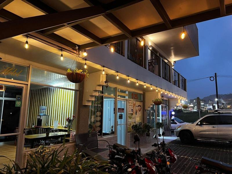 Regina Hotel image