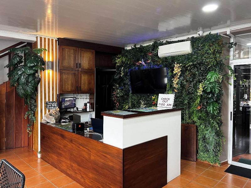 Regina Hotel image