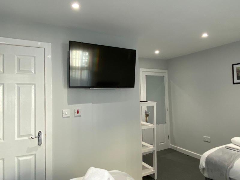 Rileys Rooms image
