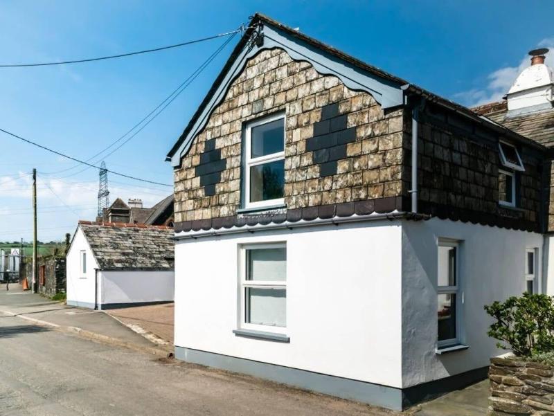 Sandown Cottage image