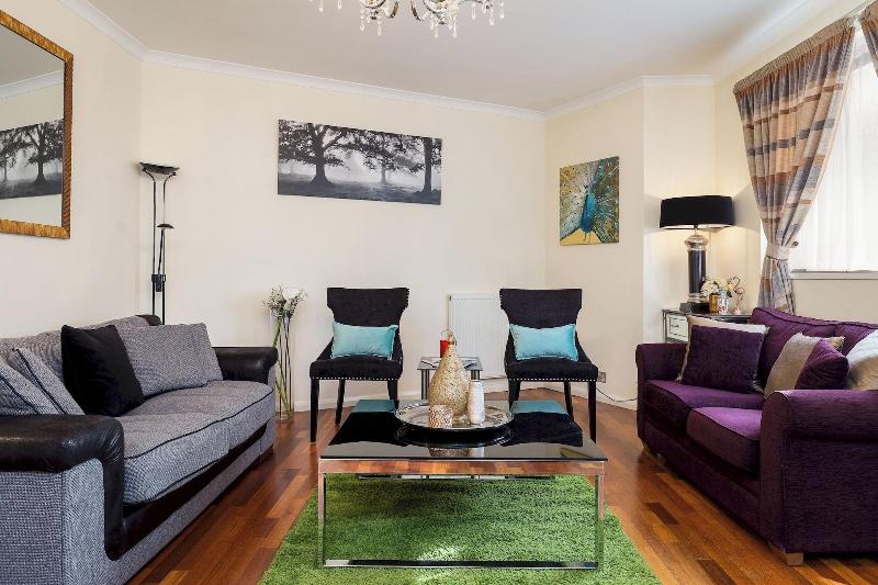 Luxury Villa 6-bed Next to Marble Arch image
