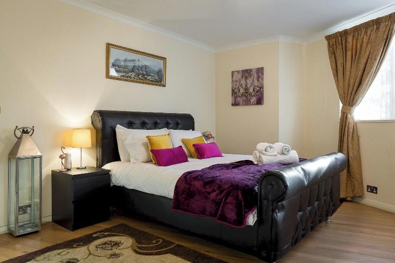 Luxury Villa 6-bed Next to Marble Arch image