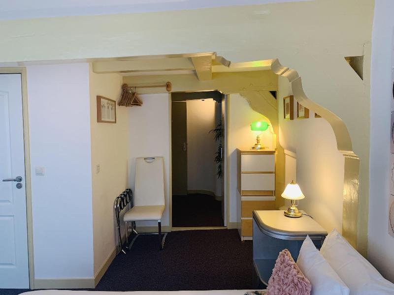 Amsterdam Central Guest House image