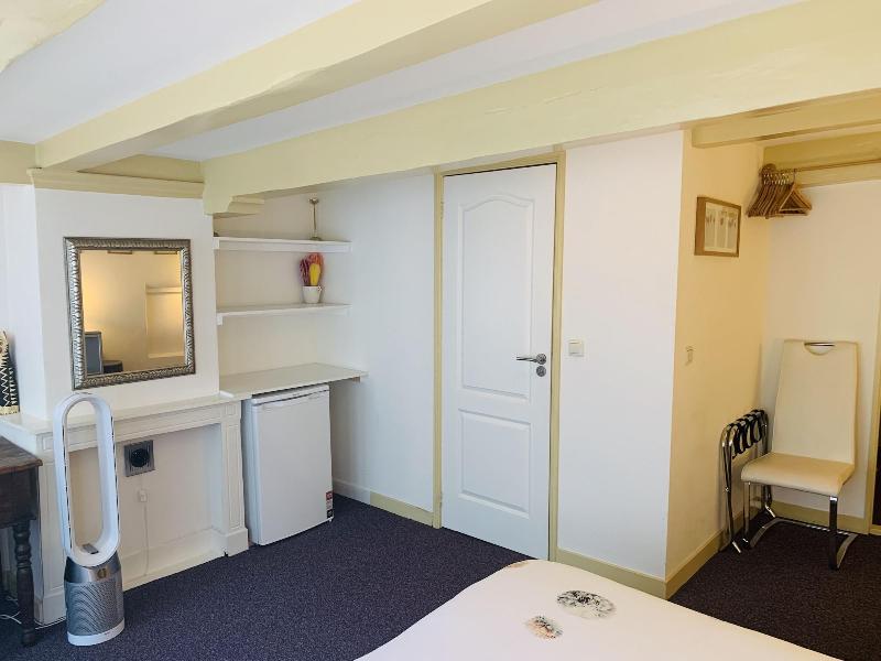 Amsterdam Central Guest House image