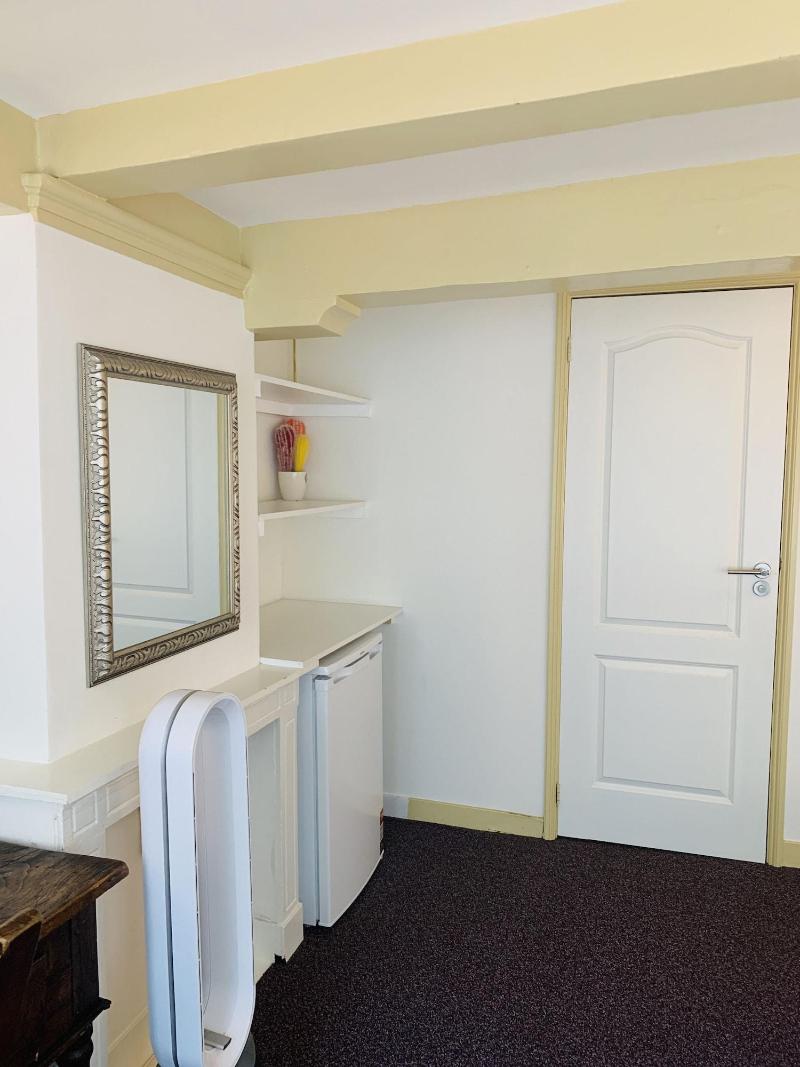 Amsterdam Central Guest House image