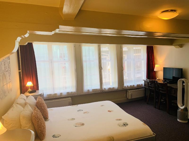 Amsterdam Central Guest House image