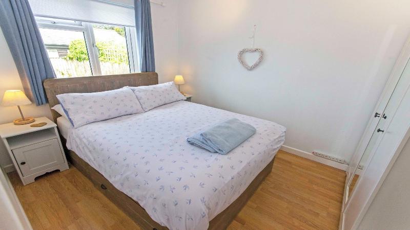 Swallows Croyde 3 Bedrooms, Sleeps 6, Beach Chale image