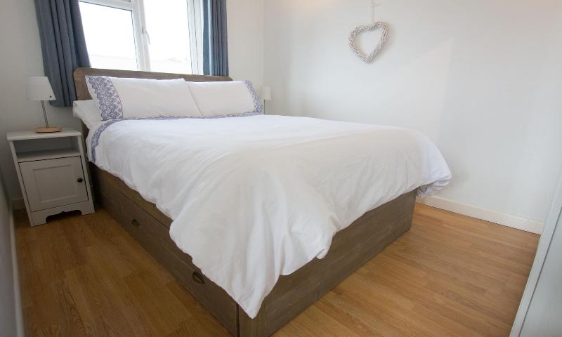 Swallows Croyde 3 Bedrooms, Sleeps 6, Beach Chale image